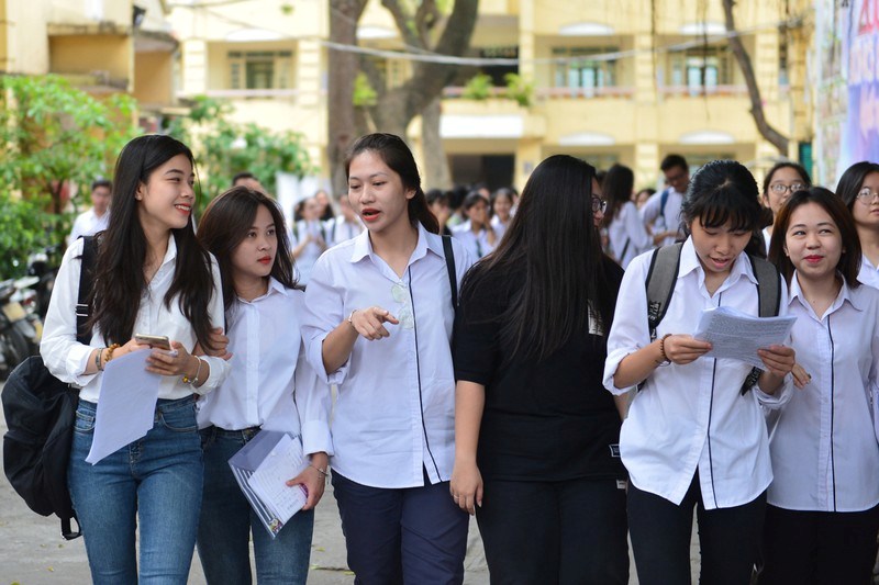 Điểm chuẩn vào lớp 10 trường chuyên công lập ở Hà Nội năm 2019